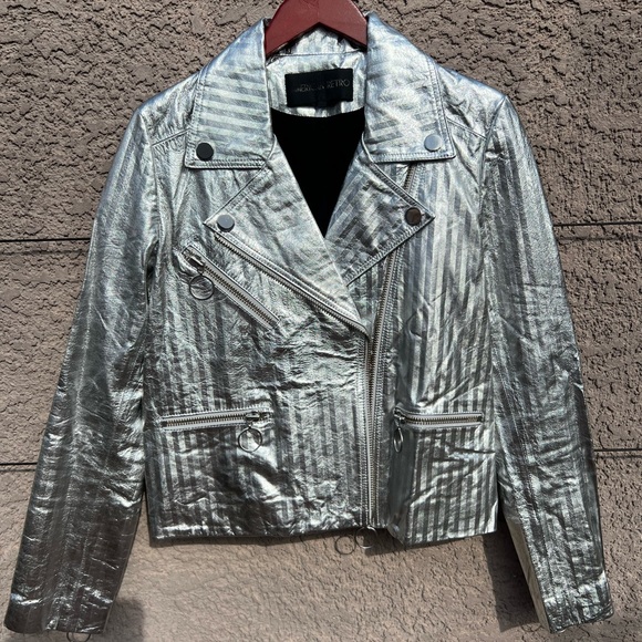 Silver Metallic Leather Jacket - Picture 4 of 10